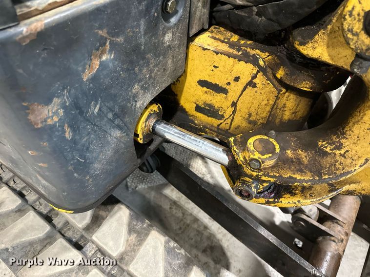 image for item DN0927 2011 John Deere 17D mini excavator