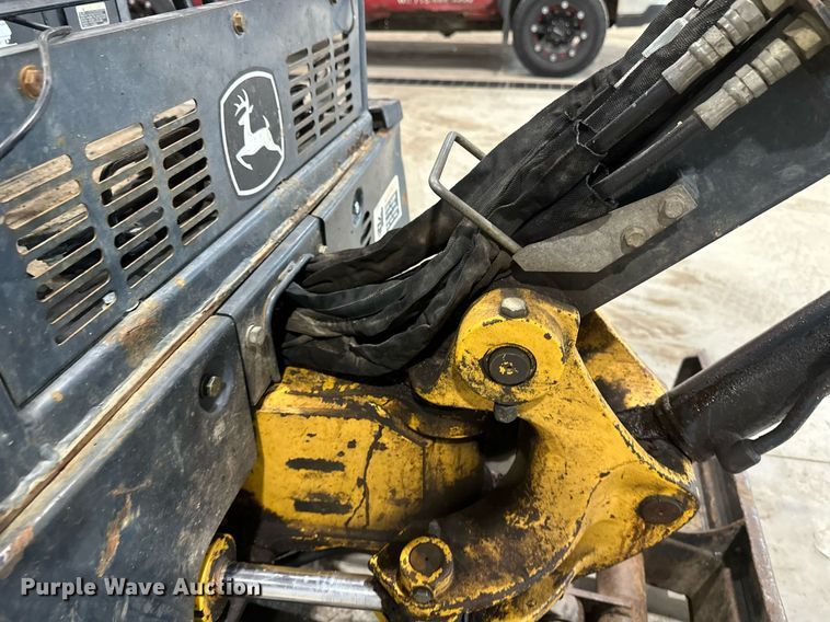 image for item DN0927 2011 John Deere 17D mini excavator