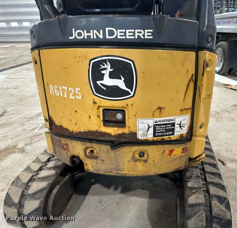 image for item DN0927 2011 John Deere 17D mini excavator