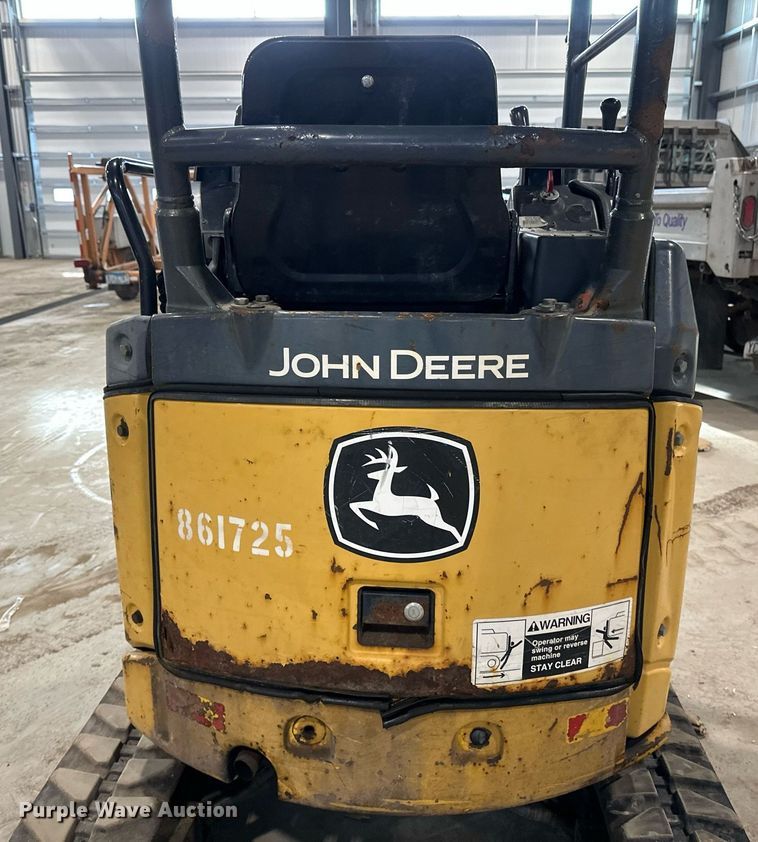 image for item DN0927 2011 John Deere 17D mini excavator
