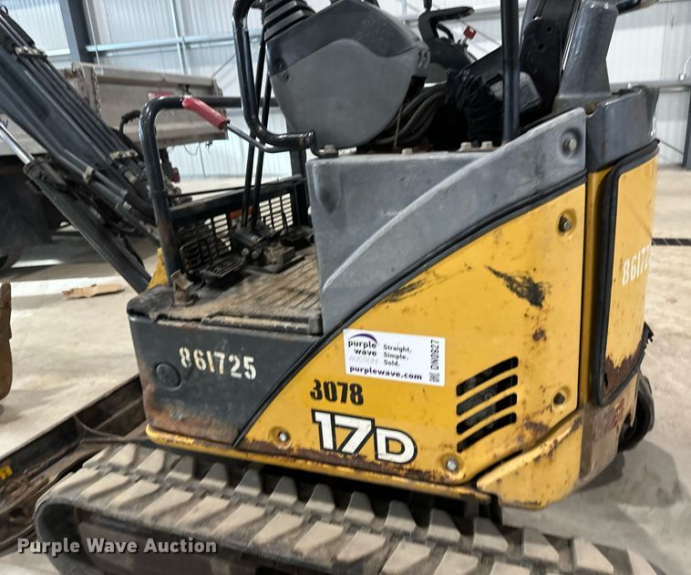 image for item DN0927 2011 John Deere 17D mini excavator
