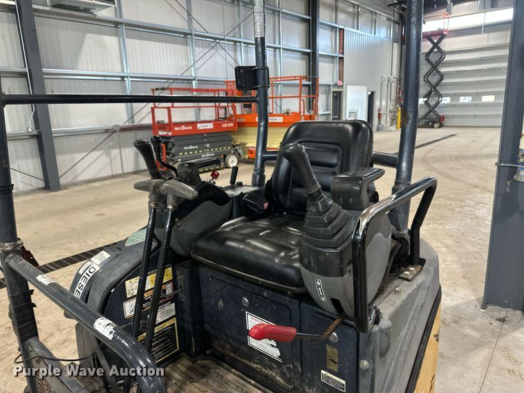 image for item DN0927 2011 John Deere 17D mini excavator