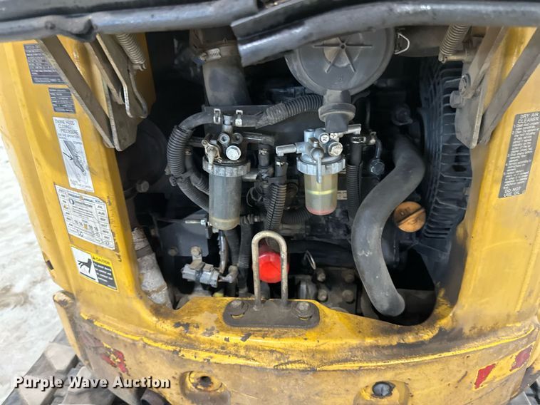 image for item DN0927 2011 John Deere 17D mini excavator