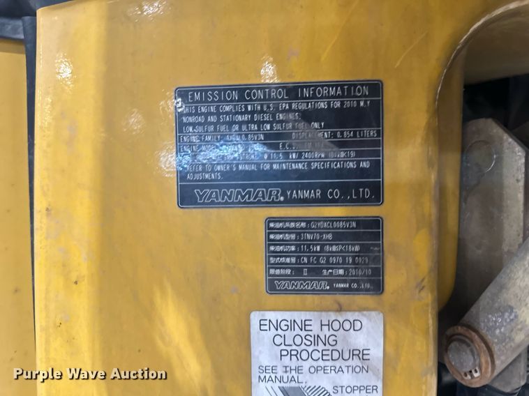 image for item DN0927 2011 John Deere 17D mini excavator