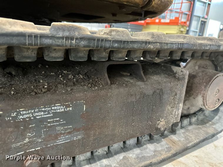 image for item DN0927 2011 John Deere 17D mini excavator