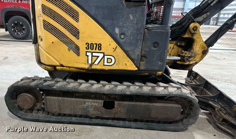 image for item DN0927 2011 John Deere 17D mini excavator