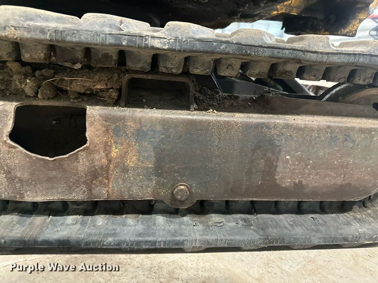 image for item DN0927 2011 John Deere 17D mini excavator