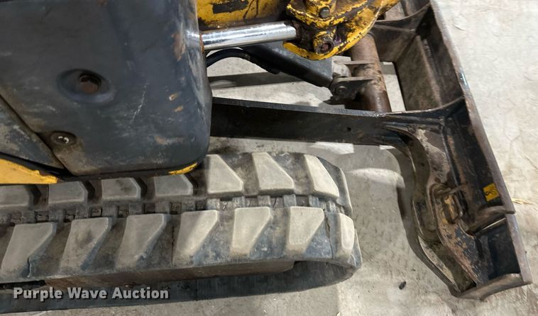 image for item DN0927 2011 John Deere 17D mini excavator