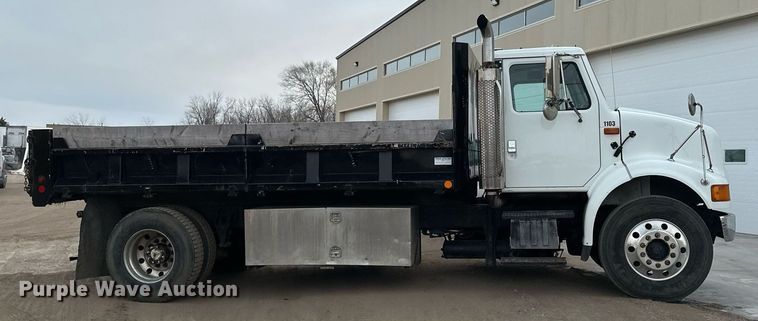 image for item DN0931 2002 International  8100 dump flatbed truck