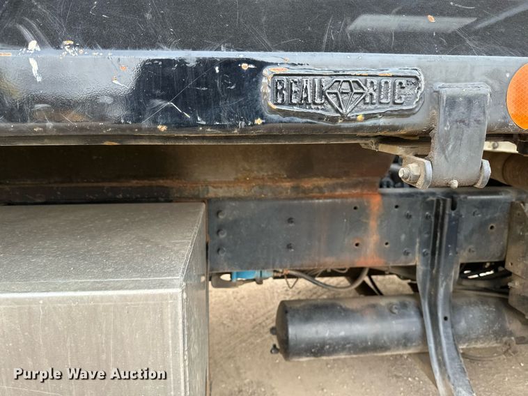 image for item DN0931 2002 International  8100 dump flatbed truck