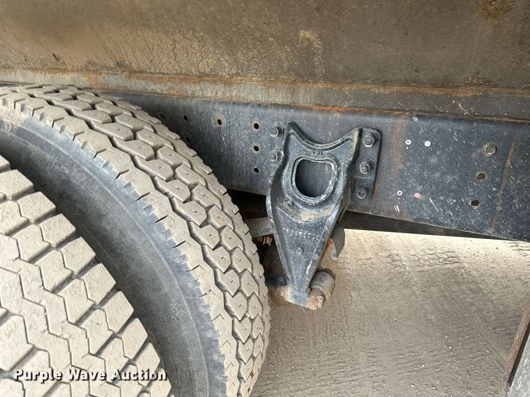 image for item DN0931 2002 International  8100 dump flatbed truck