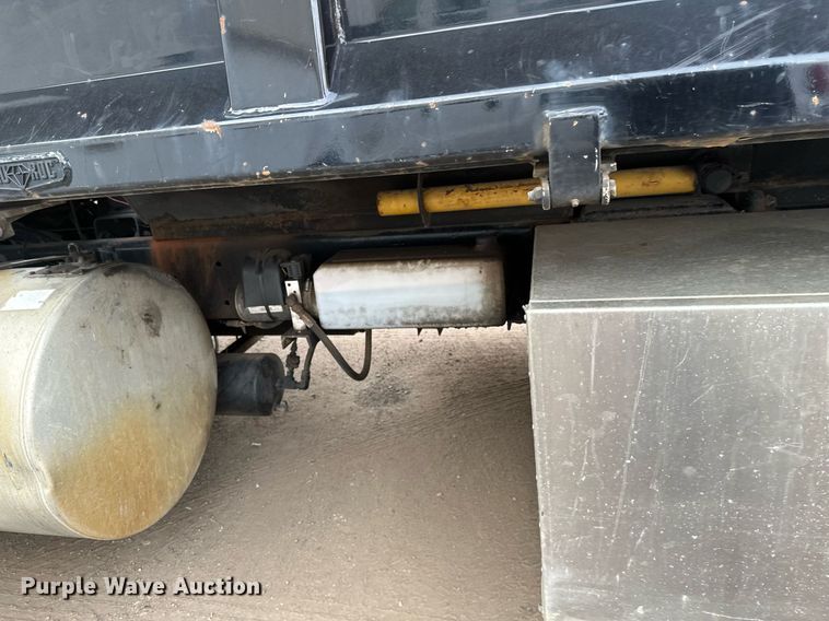 image for item DN0931 2002 International  8100 dump flatbed truck