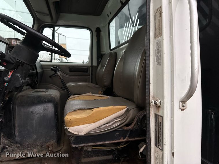 image for item DN0931 2002 International  8100 dump flatbed truck