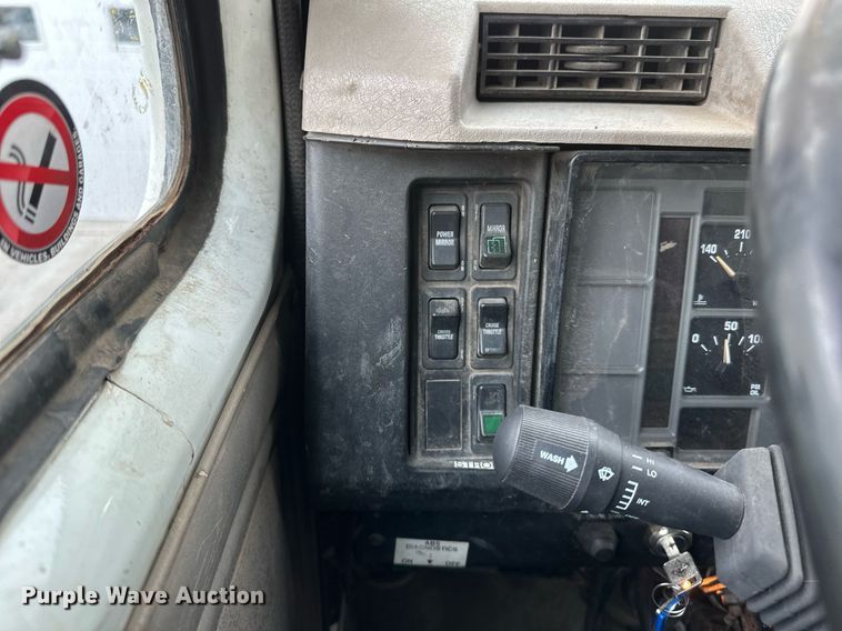 image for item DN0931 2002 International  8100 dump flatbed truck