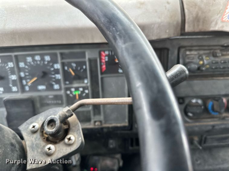 image for item DN0931 2002 International  8100 dump flatbed truck