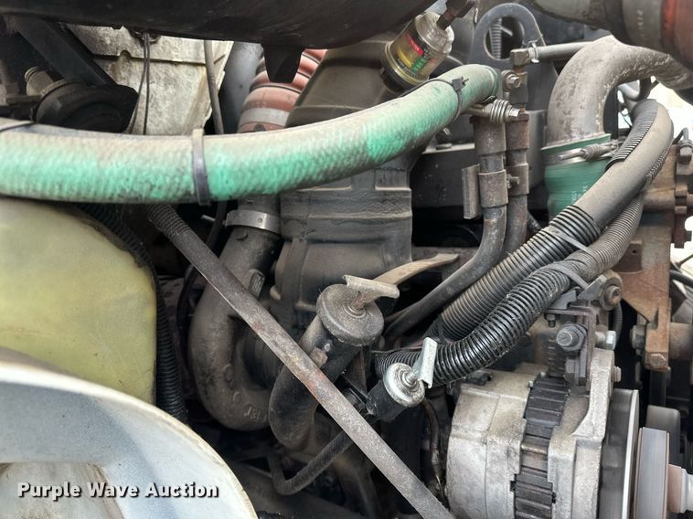 image for item DN0931 2002 International  8100 dump flatbed truck