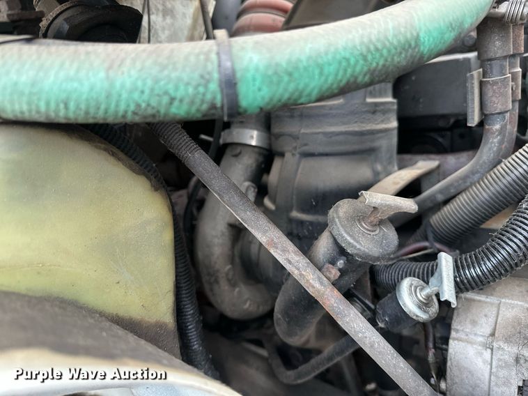 image for item DN0931 2002 International  8100 dump flatbed truck