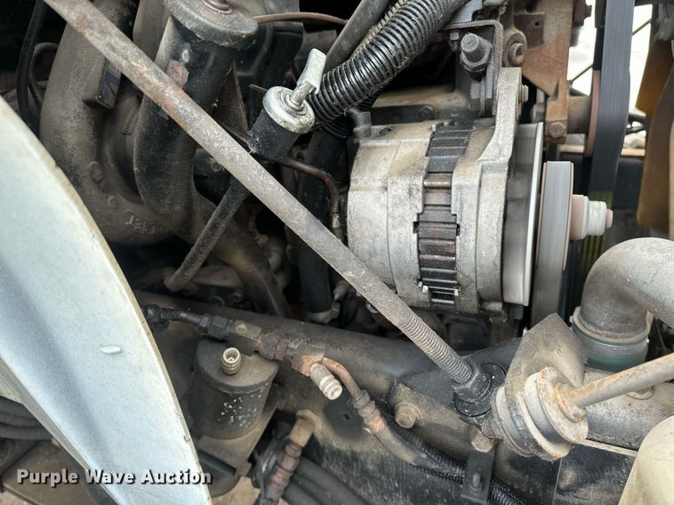 image for item DN0931 2002 International  8100 dump flatbed truck