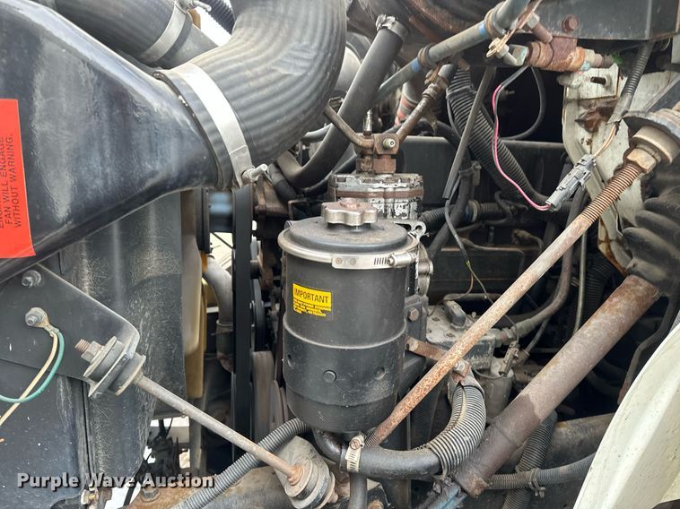 image for item DN0931 2002 International  8100 dump flatbed truck