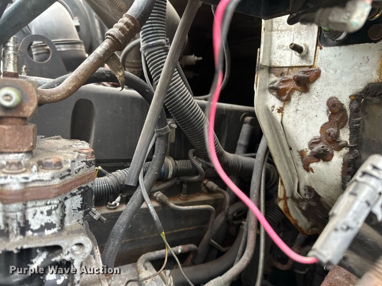 image for item DN0931 2002 International  8100 dump flatbed truck