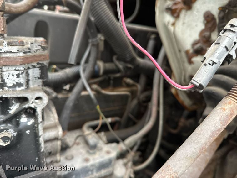 image for item DN0931 2002 International  8100 dump flatbed truck