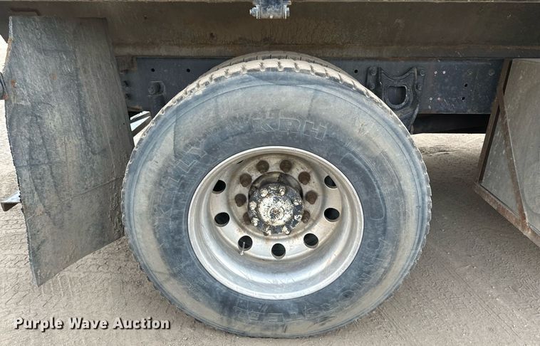 image for item DN0931 2002 International  8100 dump flatbed truck