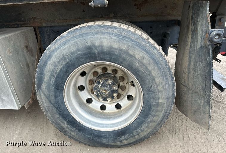 image for item DN0931 2002 International  8100 dump flatbed truck