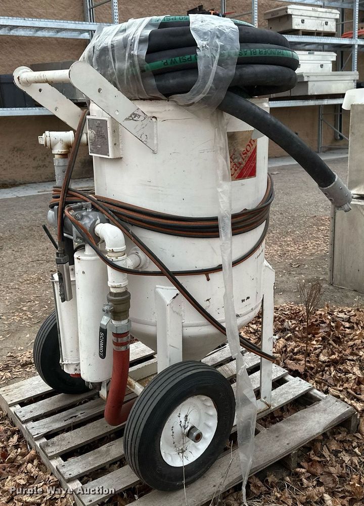 image for item DN0933 2012 Schmidt  sand blaster