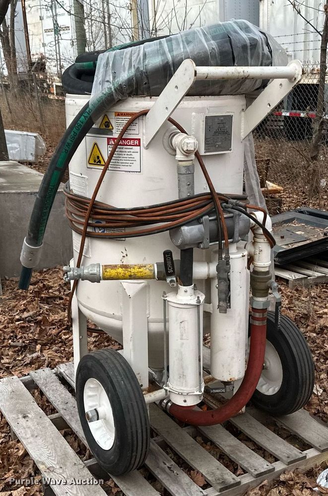image for item DN0933 2012 Schmidt  sand blaster