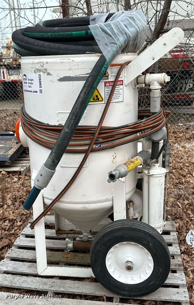 image for item DN0933 2012 Schmidt  sand blaster