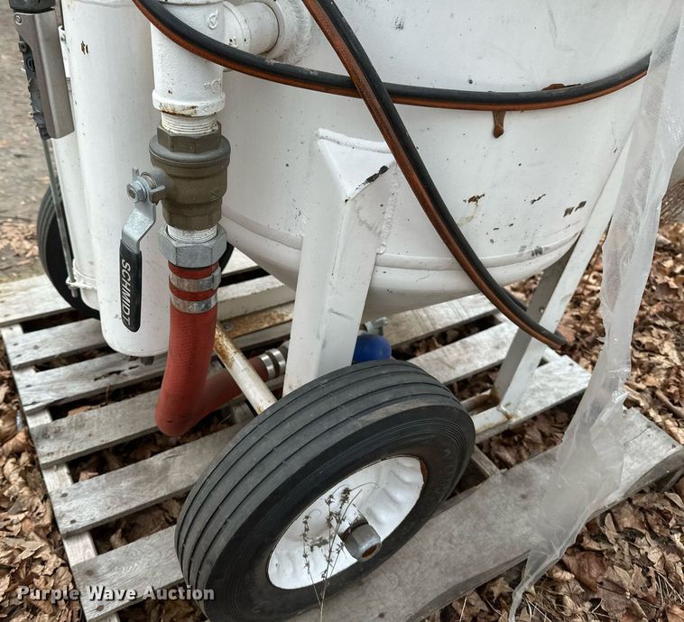 image for item DN0933 2012 Schmidt  sand blaster