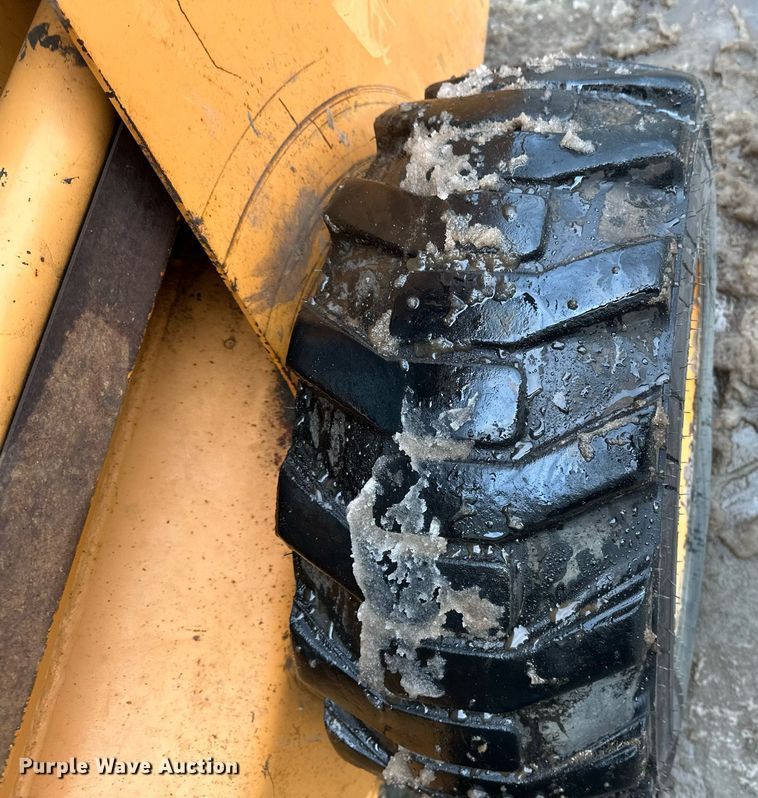 image for item DN0944 2006 Case 450 skid steer loader