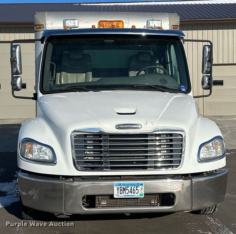 image for item DN0947 2003 Freightliner  M2 utility / service truck