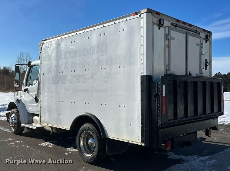 image for item DN0947 2003 Freightliner  M2 utility / service truck