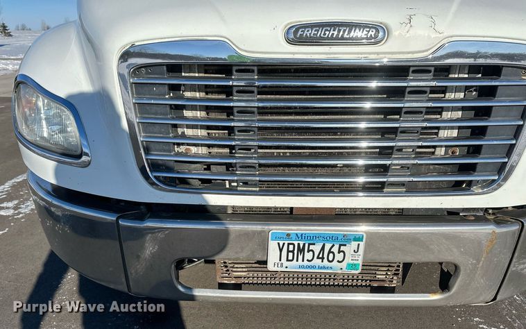 image for item DN0947 2003 Freightliner  M2 utility / service truck