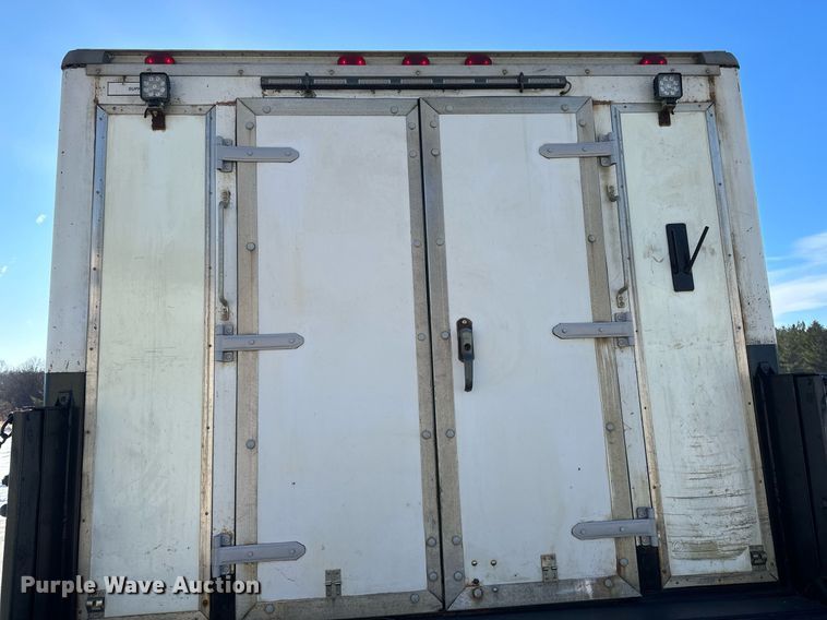 image for item DN0947 2003 Freightliner  M2 utility / service truck