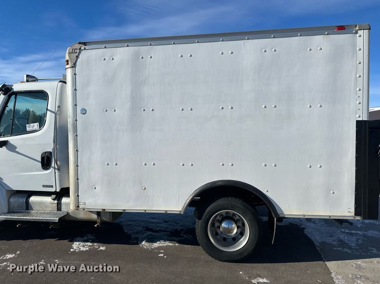 image for item DN0947 2003 Freightliner  M2 utility / service truck