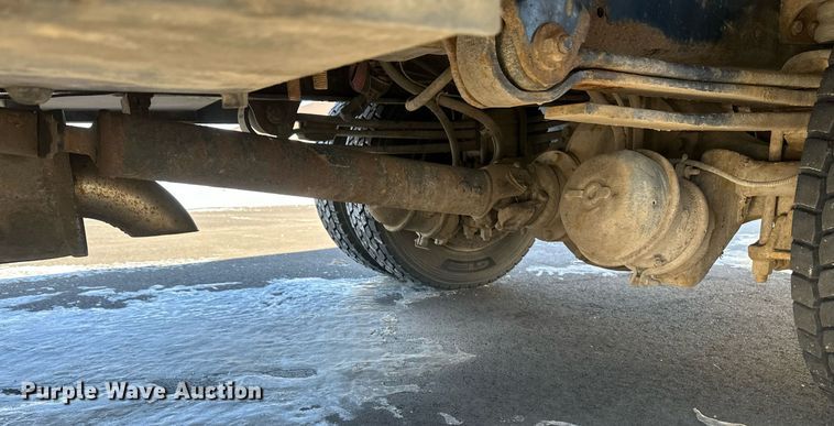 image for item DN0947 2003 Freightliner  M2 utility / service truck