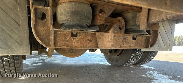 image for item DN0947 2003 Freightliner  M2 utility / service truck