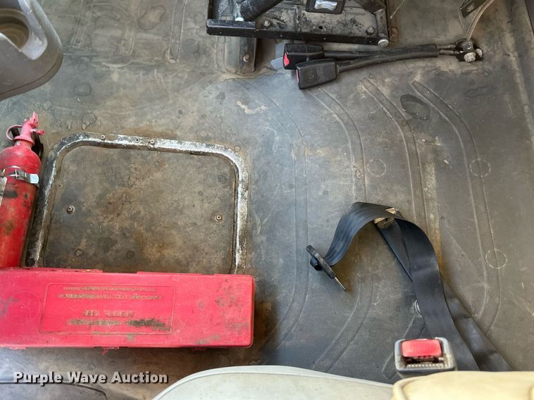 image for item DN0947 2003 Freightliner  M2 utility / service truck