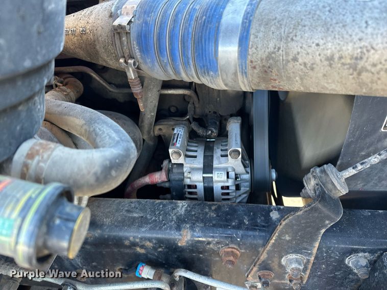 image for item DN0947 2003 Freightliner  M2 utility / service truck