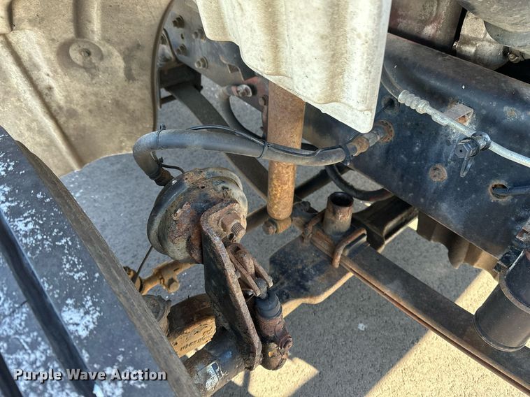 image for item DN0947 2003 Freightliner  M2 utility / service truck