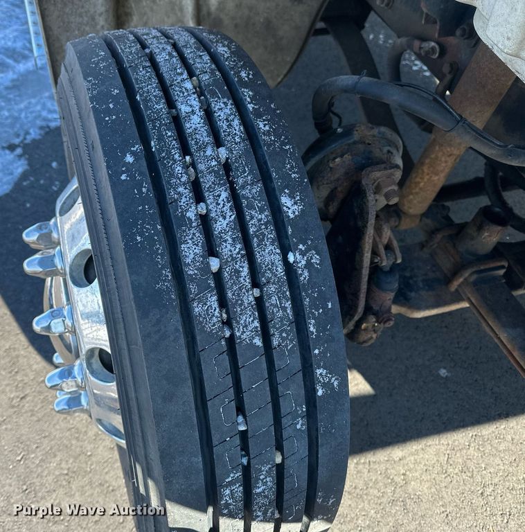 image for item DN0947 2003 Freightliner  M2 utility / service truck