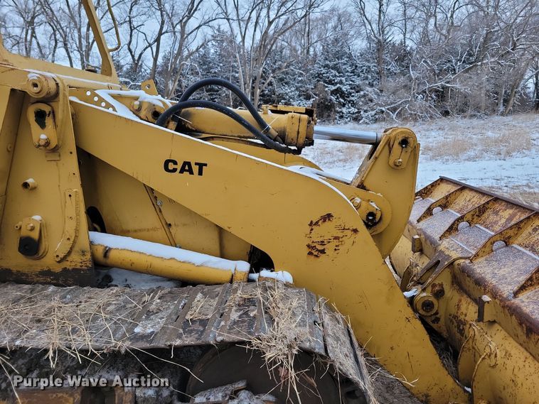 image for item DN3667 1982 Caterpillar 953 track loader