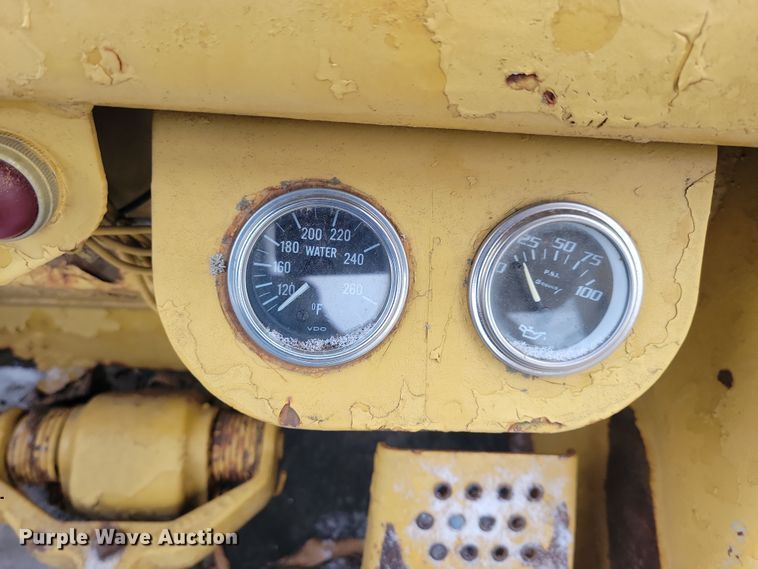 image for item DN3667 1982 Caterpillar 953 track loader