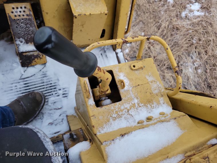 image for item DN3667 1982 Caterpillar 953 track loader