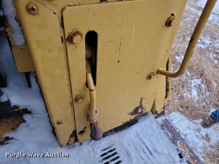 image for item DN3667 1982 Caterpillar 953 track loader