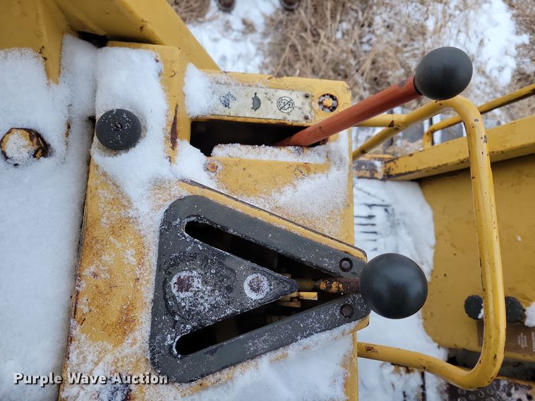 image for item DN3667 1982 Caterpillar 953 track loader