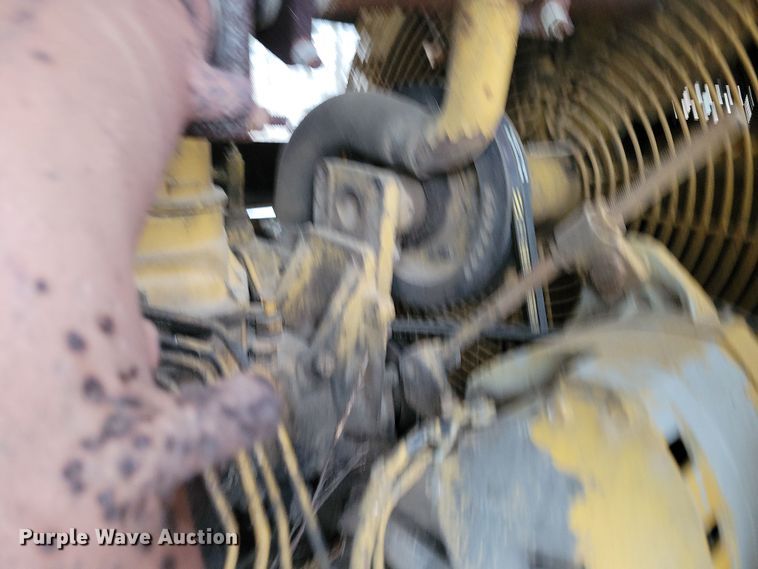 image for item DN3667 1982 Caterpillar 953 track loader