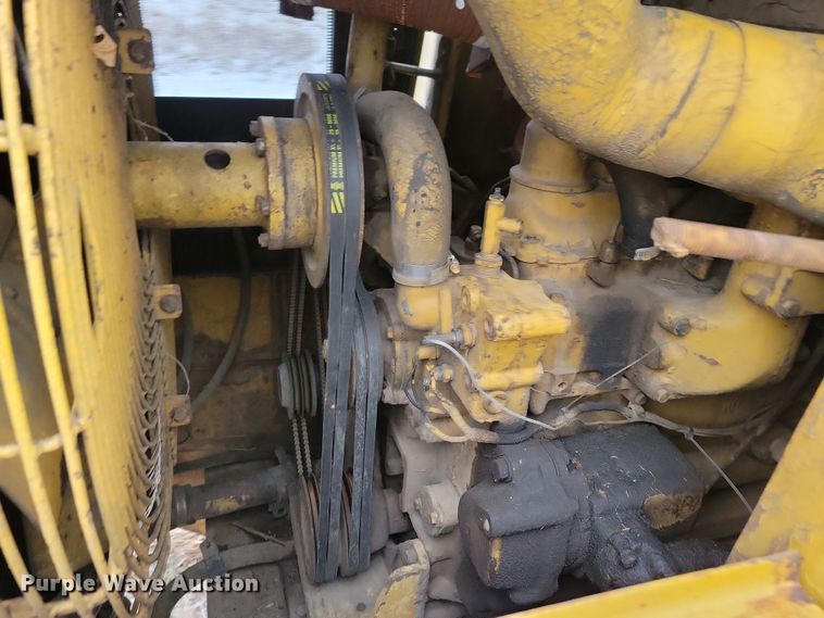 image for item DN3667 1982 Caterpillar 953 track loader